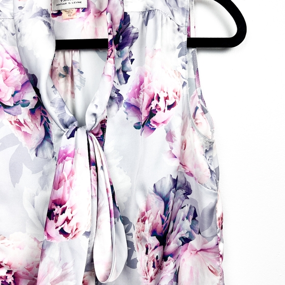 Tahari Arthur S Levine White & Pink Floral Button-Up Sleeveless Blouse - Picture 3 of 10